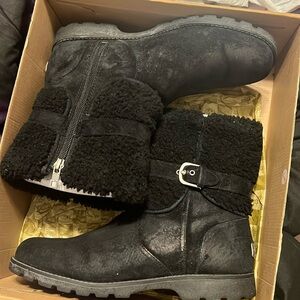 UGG boots size 9, black